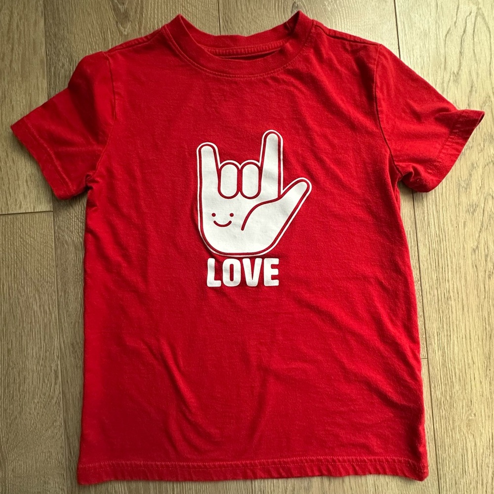 Sign Language Love Shirt Size 6/7